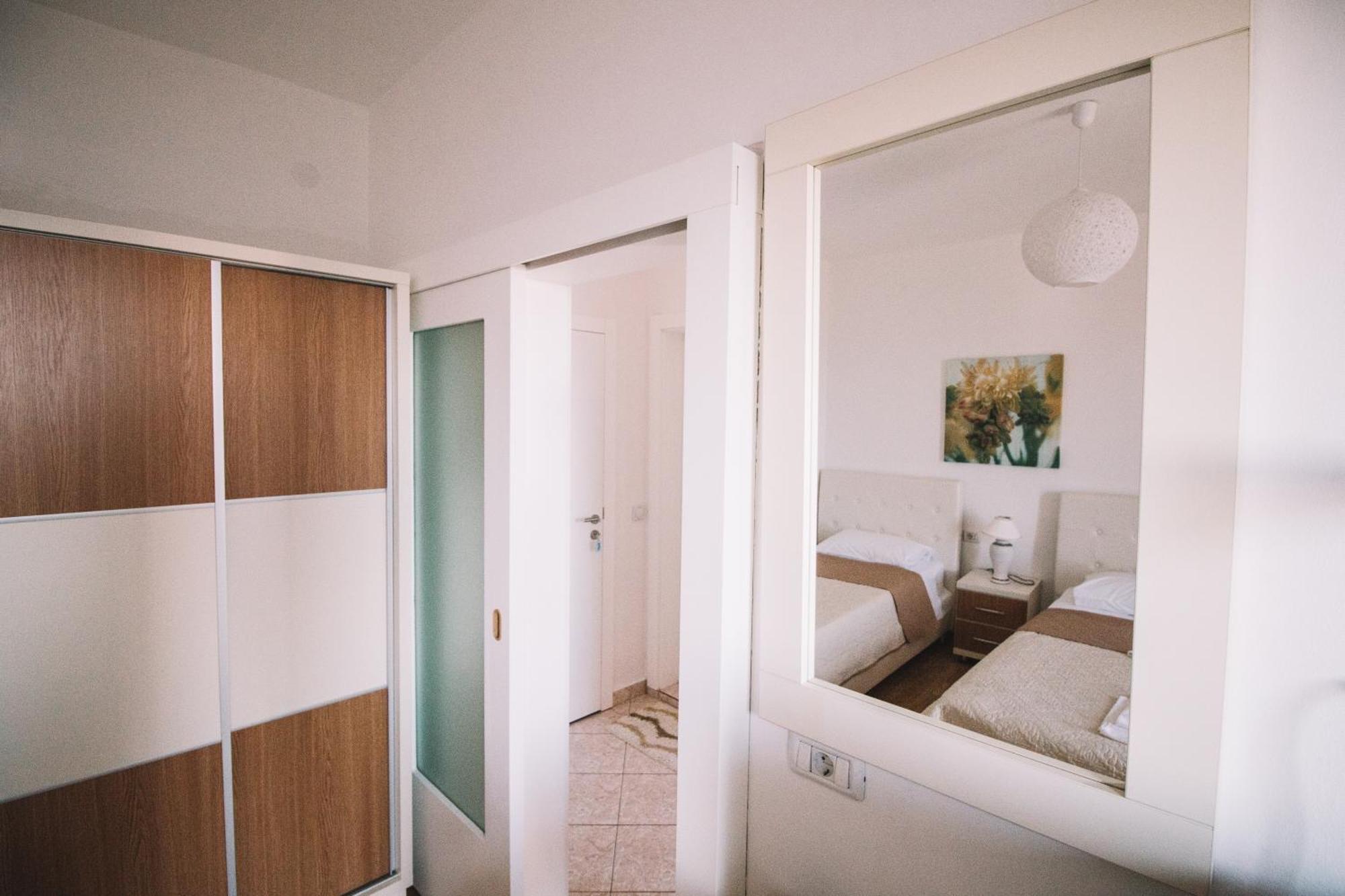 Apartments Hollaj Ulcinj Exterior foto